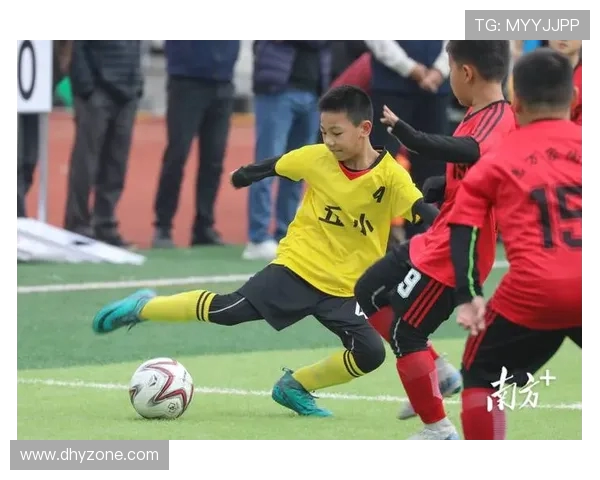 10元一个的足球质量如何 是否适合日常使用和比赛需要